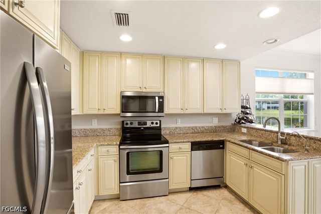 13010 Pebblebrook Point CIR 101, Fort Myers, FL 33905