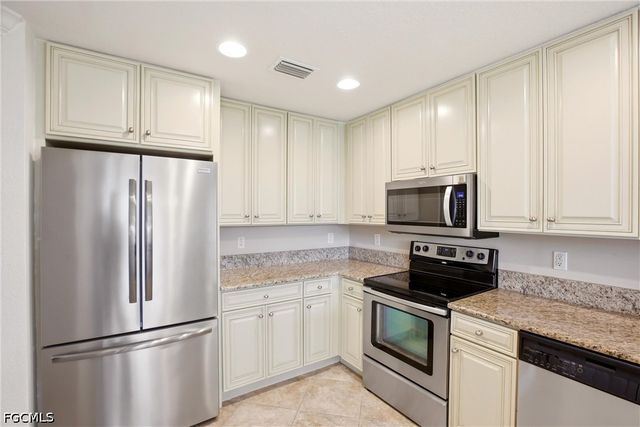 13010 Pebblebrook Point CIR 101, Fort Myers, FL 33905