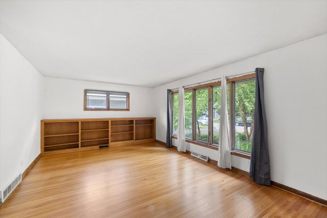 6328 Tingdale Avenue, Edina, MN 55439
