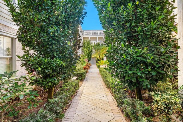 276 Murcia Drive 301, Jupiter, FL 33458