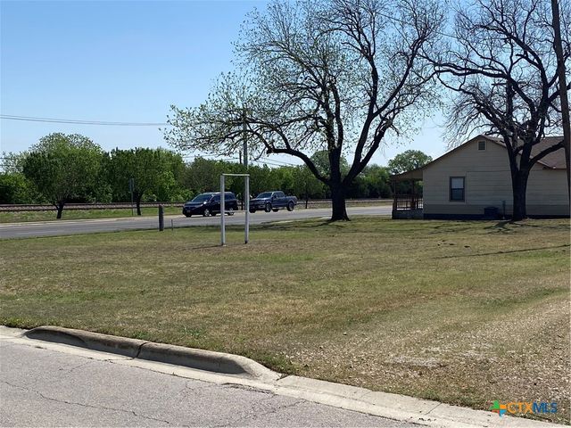 404 E Avenue D, Copperas Cove, TX 76522