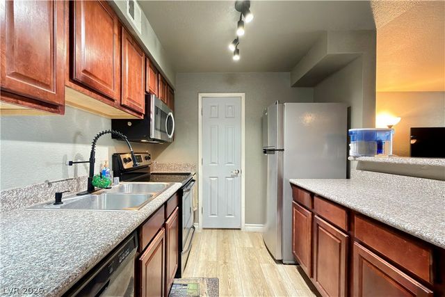 2451 North Rainbow Boulevard 2143, Las Vegas, NV 89108