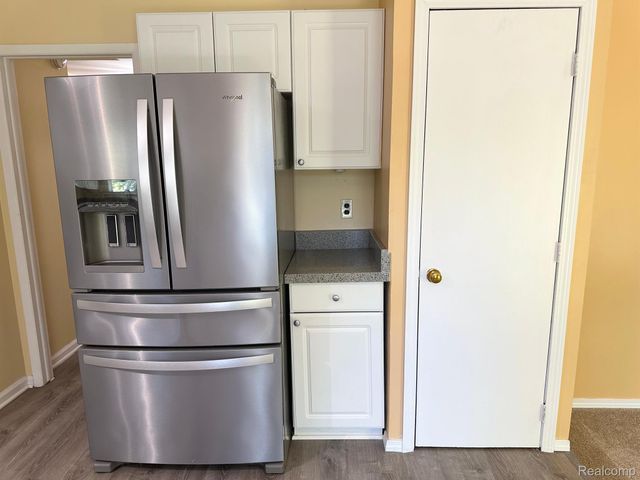 24888 APPLE CREST Drive, Novi, MI 48375