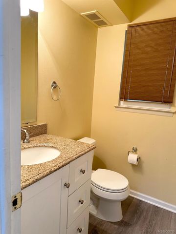 24888 APPLE CREST Drive, Novi, MI 48375