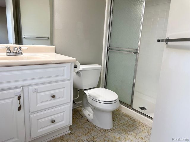 24888 APPLE CREST Drive, Novi, MI 48375