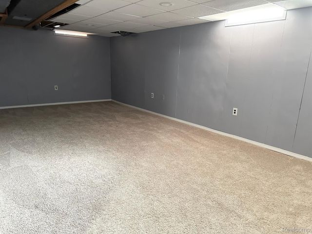 24888 APPLE CREST Drive, Novi, MI 48375