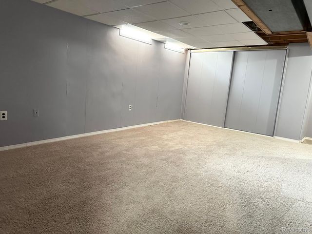 24888 APPLE CREST Drive, Novi, MI 48375