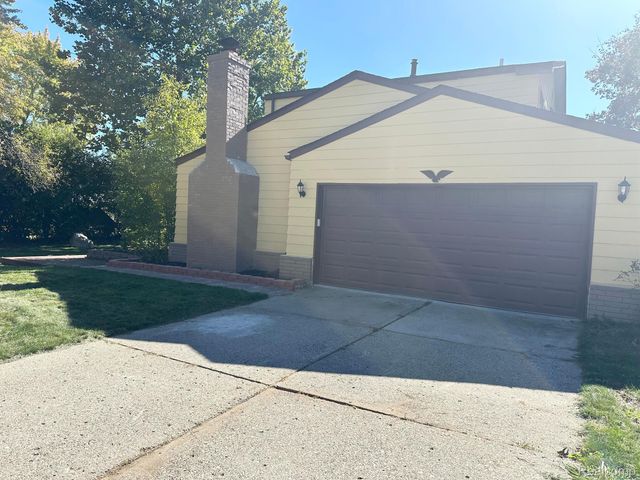 24888 APPLE CREST Drive, Novi, MI 48375