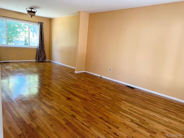 24888 APPLE CREST Drive, Novi, MI 48375