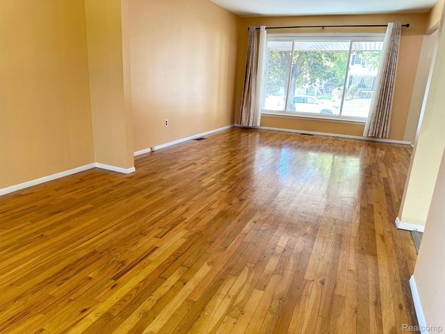 24888 APPLE CREST Drive, Novi, MI 48375