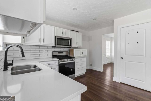 2740 S Hills, Riverdale, GA 30296