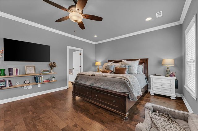 18029 Astor Drive, Fayetteville, AR 72704