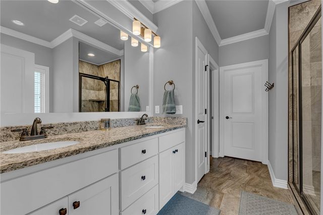 18029 Astor Drive, Fayetteville, AR 72704