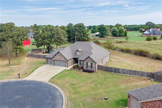 18029 Astor Drive, Fayetteville, AR 72704