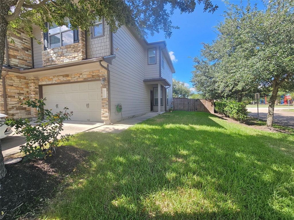 3217 Victorian Manor, Houston, TX 77047