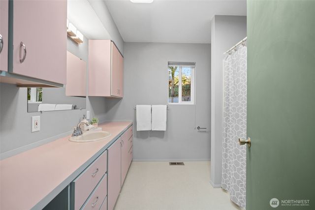 1216 E Clearbrook Drive, Bellingham, WA 98229