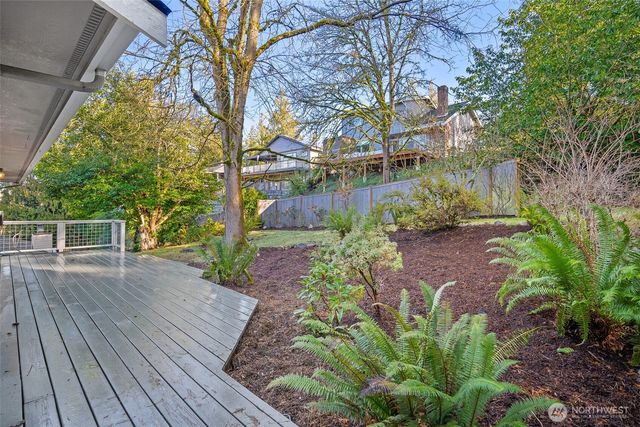 1216 E Clearbrook Drive, Bellingham, WA 98229