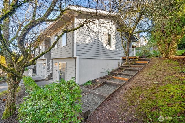 1216 E Clearbrook Drive, Bellingham, WA 98229