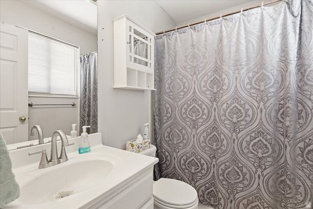4039 W 4900 S, Roy, UT 84067