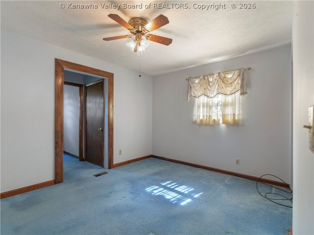 1106 Hollyberry Lane, South Charleston, WV 25309