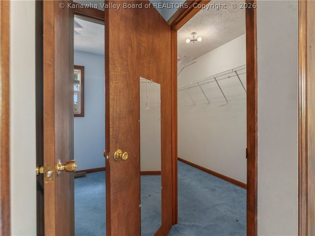 1106 Hollyberry Lane, South Charleston, WV 25309