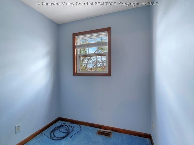 1106 Hollyberry Lane, South Charleston, WV 25309