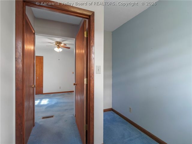 1106 Hollyberry Lane, South Charleston, WV 25309
