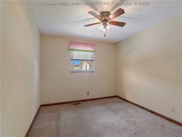 1106 Hollyberry Lane, South Charleston, WV 25309