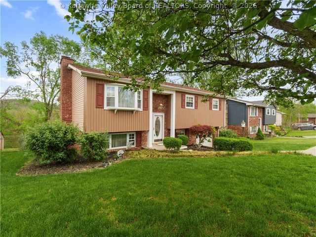 1106 Hollyberry Lane, South Charleston, WV 25309