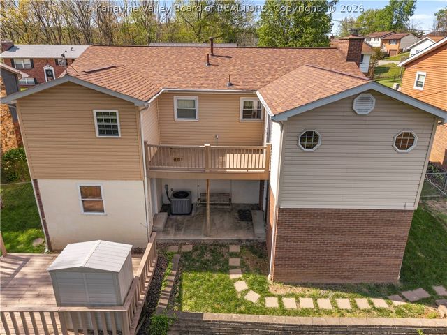 1106 Hollyberry Lane, South Charleston, WV 25309