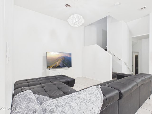 7061 W Linda Lane, Chandler, AZ 85226