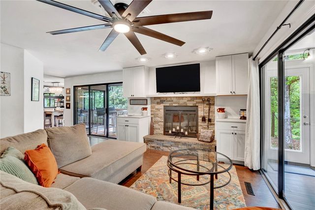 344 Coveview Court, Salem, SC 29676