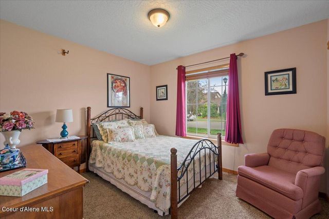 6494 W BUFFALO GRASS LN, Rathdrum, ID 83858