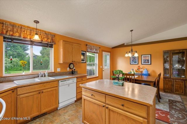 6494 W BUFFALO GRASS LN, Rathdrum, ID 83858