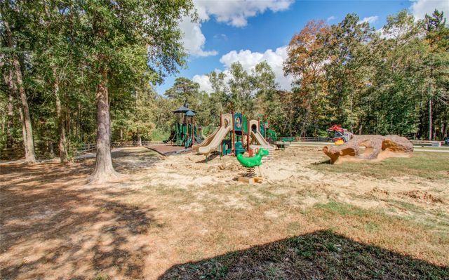 505 Road 6617, Dayton, TX 77535