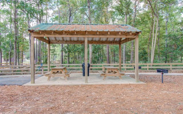 505 Road 6617, Dayton, TX 77535