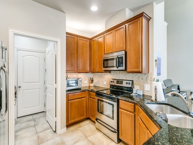 6524 Federal Hall Street, Plano, TX 75023