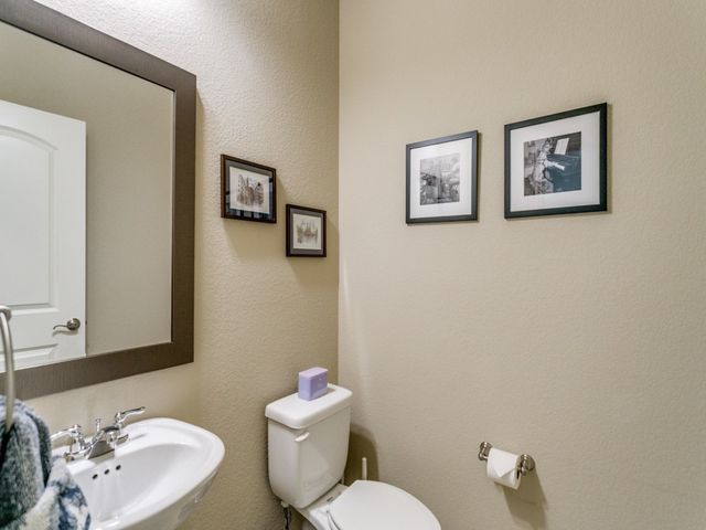 6524 Federal Hall Street, Plano, TX 75023