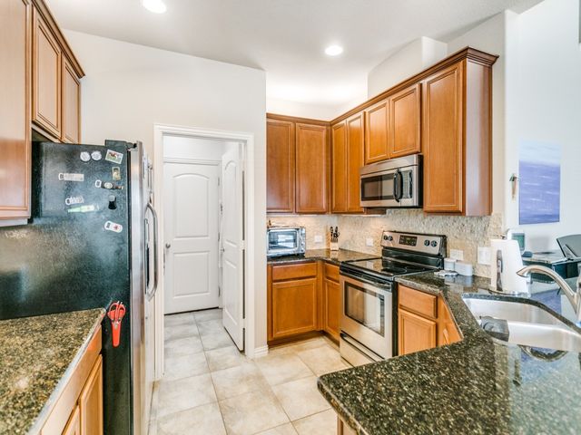 6524 Federal Hall Street, Plano, TX 75023