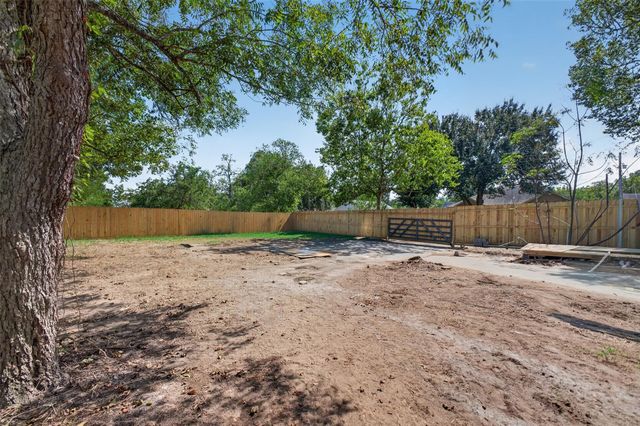 503 Anderson Street, Sealy, TX 77474