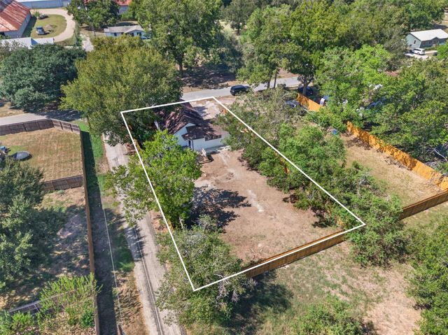 503 Anderson Street, Sealy, TX 77474
