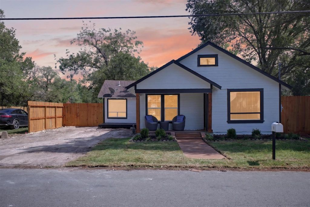 503 Anderson Street, Sealy, TX 77474