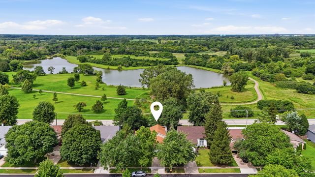 165 ABBEYWOOD Circle, Streamwood, IL 60107