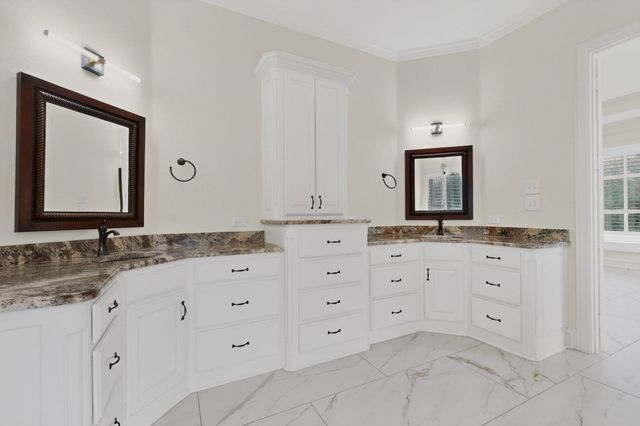 531 E Hickory Ridge Circle, Argyle, TX 76226