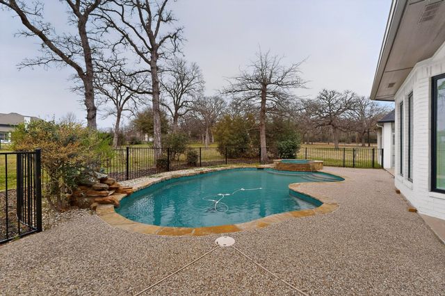 531 E Hickory Ridge Circle, Argyle, TX 76226