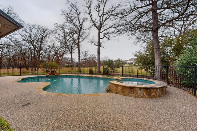 531 E Hickory Ridge Circle, Argyle, TX 76226