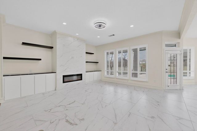 531 E Hickory Ridge Circle, Argyle, TX 76226