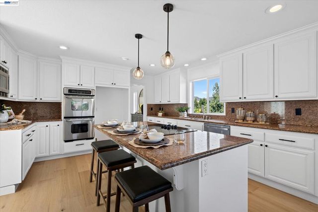 31 Hidden Hills Pl, Danville, CA 94506