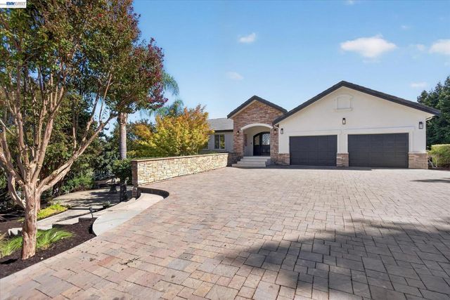 31 Hidden Hills Pl, Danville, CA 94506
