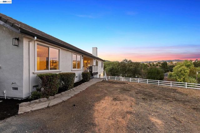 31 Hidden Hills Pl, Danville, CA 94506